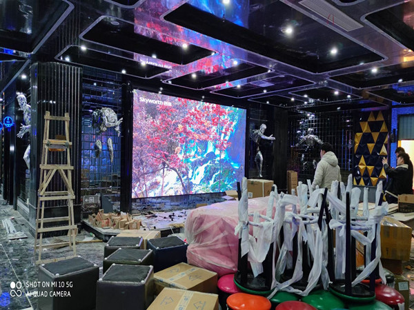 源城室内P2.5全彩显示屏